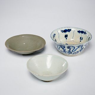 (3) antique Chinese porcelain bowls