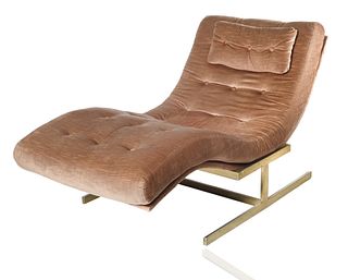 A MID-CENTURY VELVET UPHOLSTERED CHAISE DESIGNED BY MILO RAY BAUGHMAN (AMERICAN 1923-2003) RETAILED BY CARTER