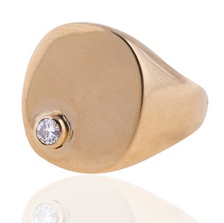A CONTEMPORARY TIFFANY & CO GOLD MENS SIGNET RING WITH ROUND CUT DIAMOND