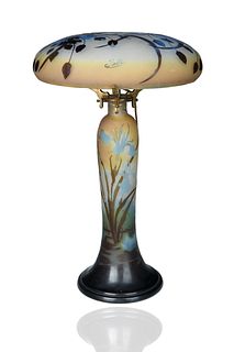 A GALLE CAMEO 'WATER LILY' TABLE LAMP