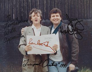 PAUL MCCARTNEY SIGNED AND DEDICATED PHOTOGRAPH, 1991