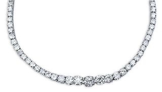 Beautiful Quality Approx. 20.0 Carat One Hundred Nine (109) Graduated Round Brilliant Cut Diamond and 18 Karat White Gold Necklace