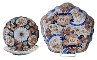 Imari Cartouche-Shaped Porcelain