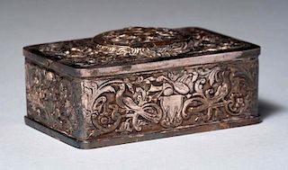 Bird in Snuff Box in Rococo Silver Plated Case.