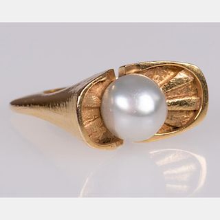 A 14kt. Yellow Gold and Pearl Handmade Ladies Ring,