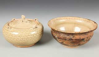 2 Chinese Celadon Glazed Earthenware Vessels