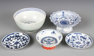5 Chinese Blue and White Porcelain Dishes