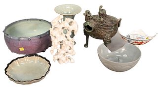 Group of Assorted Chinese Pieces