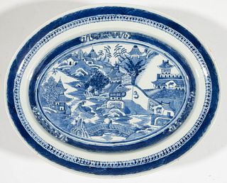 CHINESE EXPORT PORCELAIN BLUE AND WHITE NANKING PLATTER,