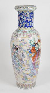Chinese Porcelain Enameled Palace Vase,