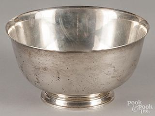 Tiffany & Co. sterling silver bowl, 4 3/8'' h., 8 3/8'' dia., 19.5 ozt.