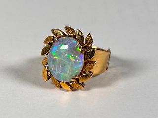 18K Gold and Opal Ring