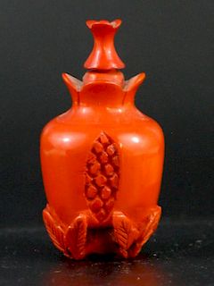 Chinese Huangyangmu Carved Snuff Bottle. 中国黄杨木雕刻鼻烟壶