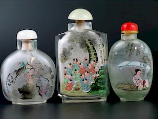 Three Chinese Reverse Painting Glass Snuff Bottles. 中国玻璃内画鼻烟壶3个