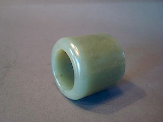 OLD CHINESE Green Jade Archor Thumb RING, 1 1/8" H x 1" W 旧中国翡翠拇指指环, 高1.125英寸 x 宽1英寸