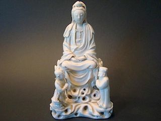 ANTIQUE Chinese Dehua Blanc de chin Guangyin, 18th C 中国古代德化观音造像，18世纪