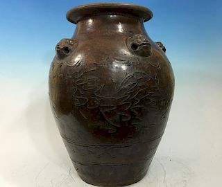 ANTIQUE Chinese Large Vase with Dragon heads on shoulder, 19th century or early. 20" high x 15" wide 中国古代龙头双肩大花瓶，19世纪或