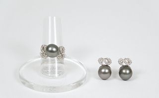 18K Gold, Diamond & Black South Sea Pearl Jewelry Set.