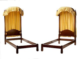 Pair, Kittinger Colonial Revival Twin Canopy Beds