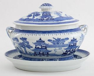 Chinese Canton Style Covered Dish and Stand