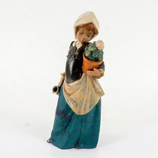 Girl With Geranium 1013508 - Lladro Porcelain Figurine