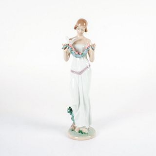 Sweet Victoria 1008510 - Lladro Porcelain Figurine