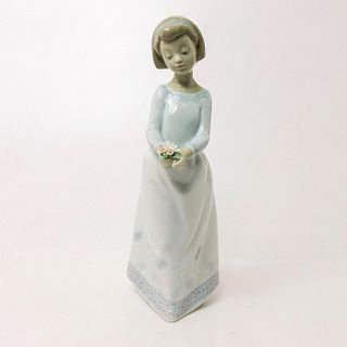 Treasures of Childhood 1006982 - Lladro Porcelain Figurine
