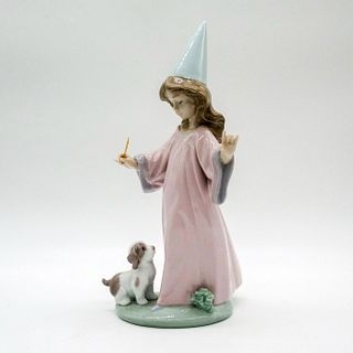 Under My Spell 1006170 - Lladro Porcelain Figurine