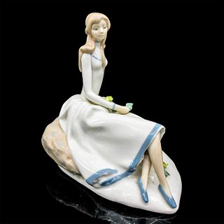 Franklin Porcelain Sculpture, Teresa The Tulip Maiden
