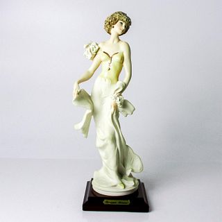 Giuseppe Armani Figurine Lady in White