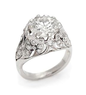 An Art Deco Platinum and Diamond Ring, 4.40 dwts.