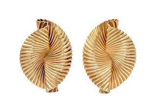A Pair of Retro Yellow Gold Earrings, 6.40 dwts.