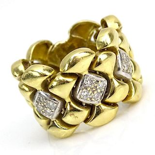 Vintage Flexible Link 14 Karat Yellow Gold and Small Round Cut Diamond Ring.