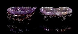 * Two Carved Agate Brushwashers Length of larger 4 1/4 inches. 瑪瑙荷葉形筆舔兩件，最長4.25英吋