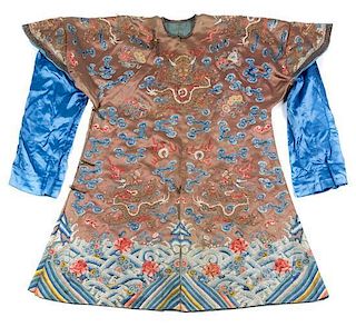* A Chinese Embroidered Silk Dragon Robe Height collar to hem 39 inches. 緞繡雲龍紋袍，高39英寸