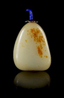 * A Celadon and Russet Jade Snuff Bottle Height 2 3/4 inches. 青玉鼻煙壺，高2.75英吋