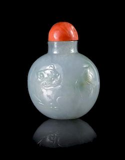 * A Jadeite Snuff Bottle Height 2 1/2 inches. 翡翠鼻煙壺，高2.5英吋