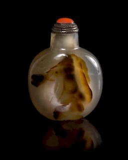 A Shadow Agate Snuff Bottle Height 2 inches. 瑪瑙鼻煙壺，高2英吋