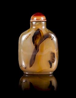 A Shadow Agate Snuff Bottle Height 2 3/4 inches. 瑪瑙鼻煙壺，高2.75英吋