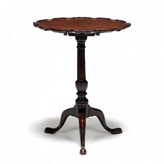 George II Chippendale Pie Crust Tilt Top Candlestand