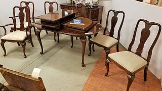 ETHAN ALLEN QA STYLE CHERRY 8PC DINING SET TABLE W/2 LEAVES AND PADS, 6 CHAIRS, AND SIDEBOARD