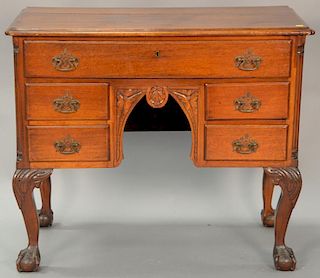 Chippendale style mahogany lowboy vanity. ht. 30", wd. 36", dp. 19 1/2"