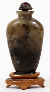 CHINESE ARCHAIC JADE SNUFF BOTTLE