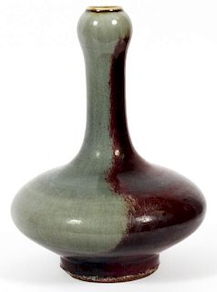 CHINESE ROUGE TO GRAY PORCELAIN VASE