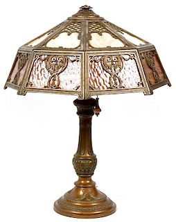 AMERICAN CAST METAL & CARAMEL SLAG GLASS TABLE LAMP