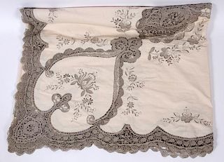 LINEN AND LACE TABLECLOTH 20TH CENTURY