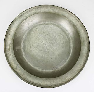 18th c American pewter charger with touchmark for Thomas Danforth (Thomas Danforth III- Middletown, CT 1775-1782), dia 13ﾔ, small dents, scratch mar