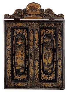 Chinese Export Black Lacquer Two-Door 外销金漆开光人物山水双门立柜，19世纪早期，中国