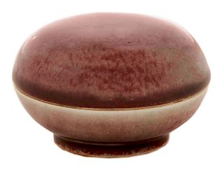 Circular Peachbloom Porcelain Covered 铁红釉胭脂盒，2*3.25英寸，中国，康熙款