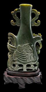 Carved Jade Vase With Phoenix 玉雕凤纹异形花瓶带底座，7.25*4英寸，20世纪，中国